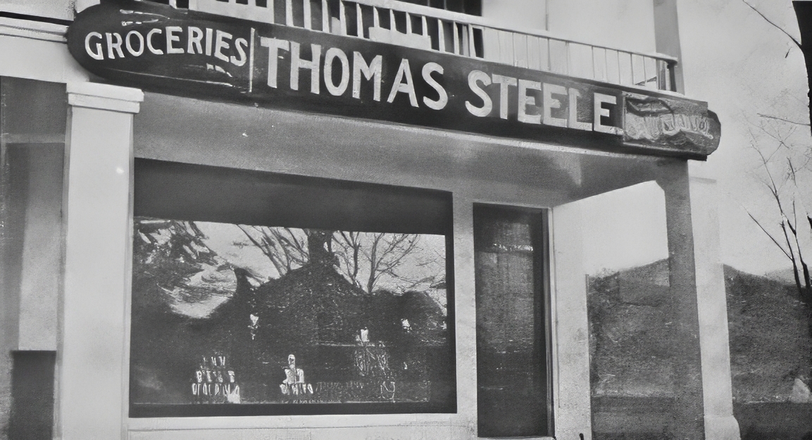 Thomas Steele Groceries